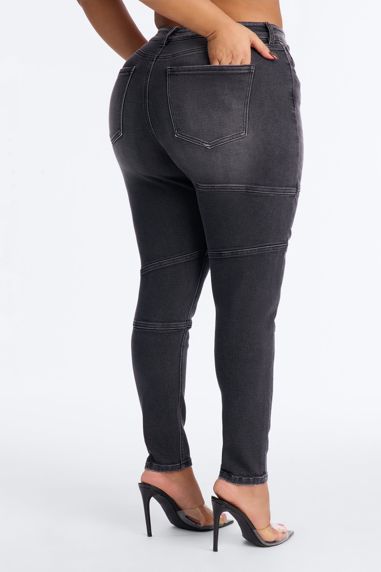 Back Seat Driver Stretch Skinny Jeans - Black Wash