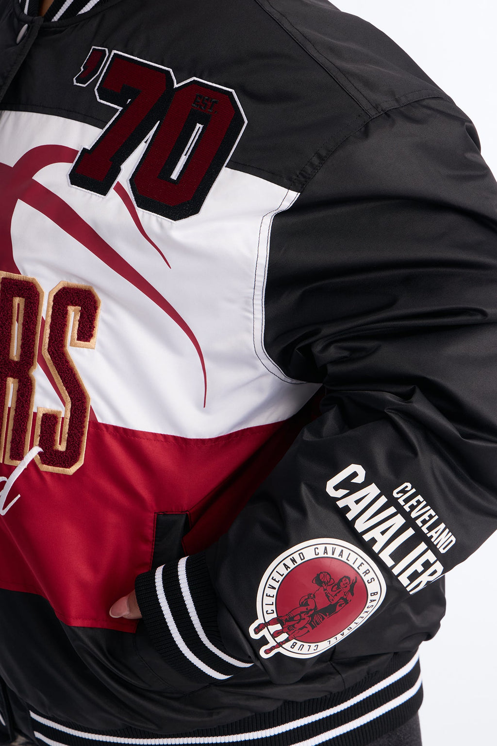 NBA Cleveland Cavaliers Twill Jacket - Black