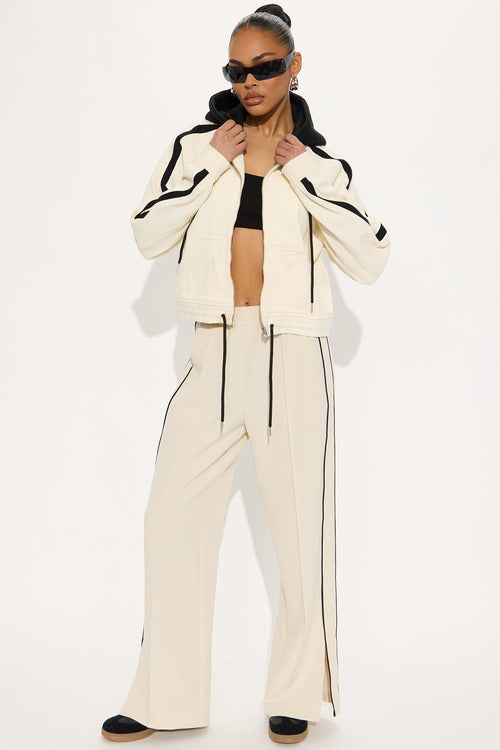 Catch Up Hooded Twill Jacket - Cream