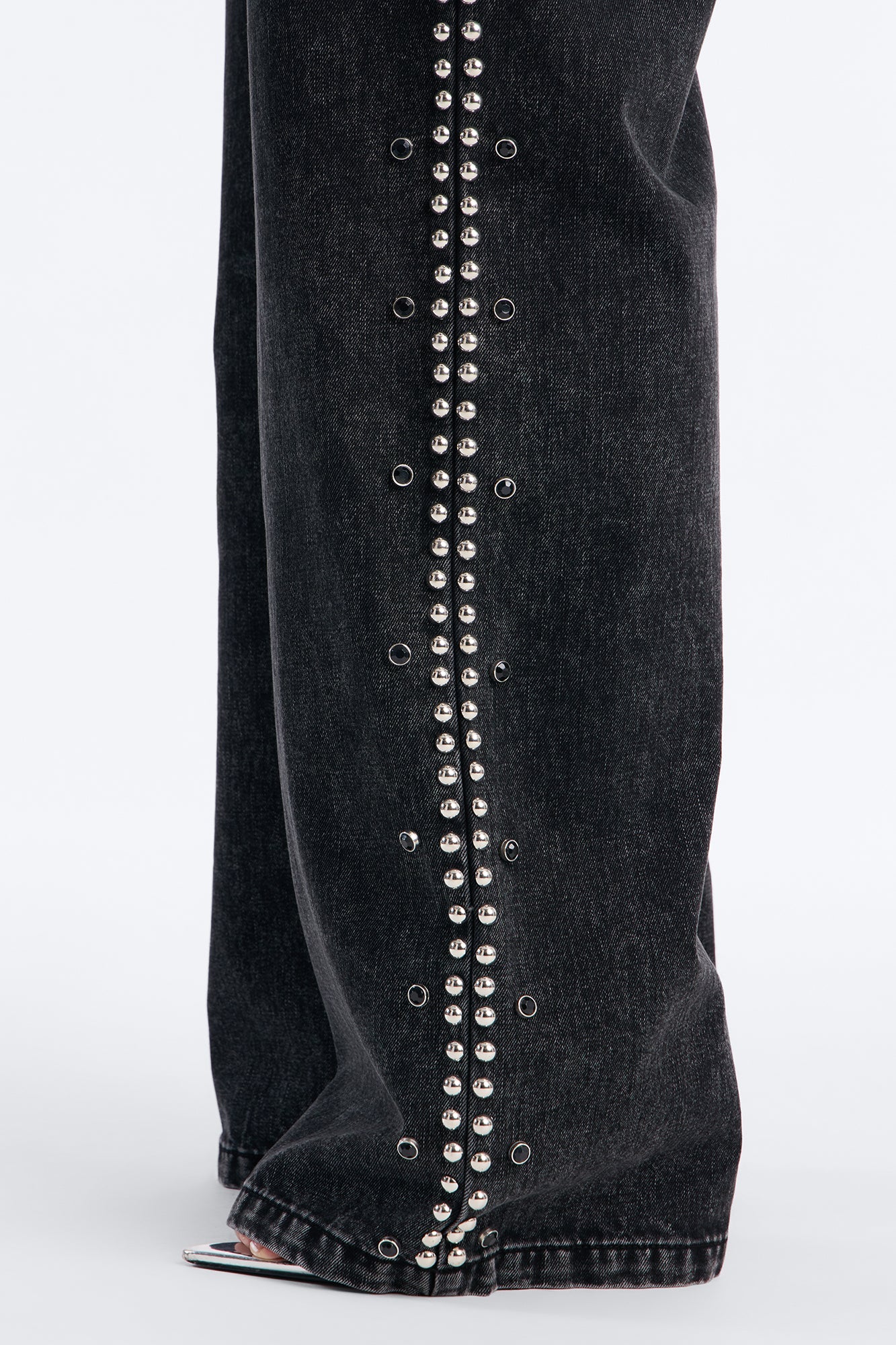 Hollywood Studded Loose Fit Jeans - Black Wash